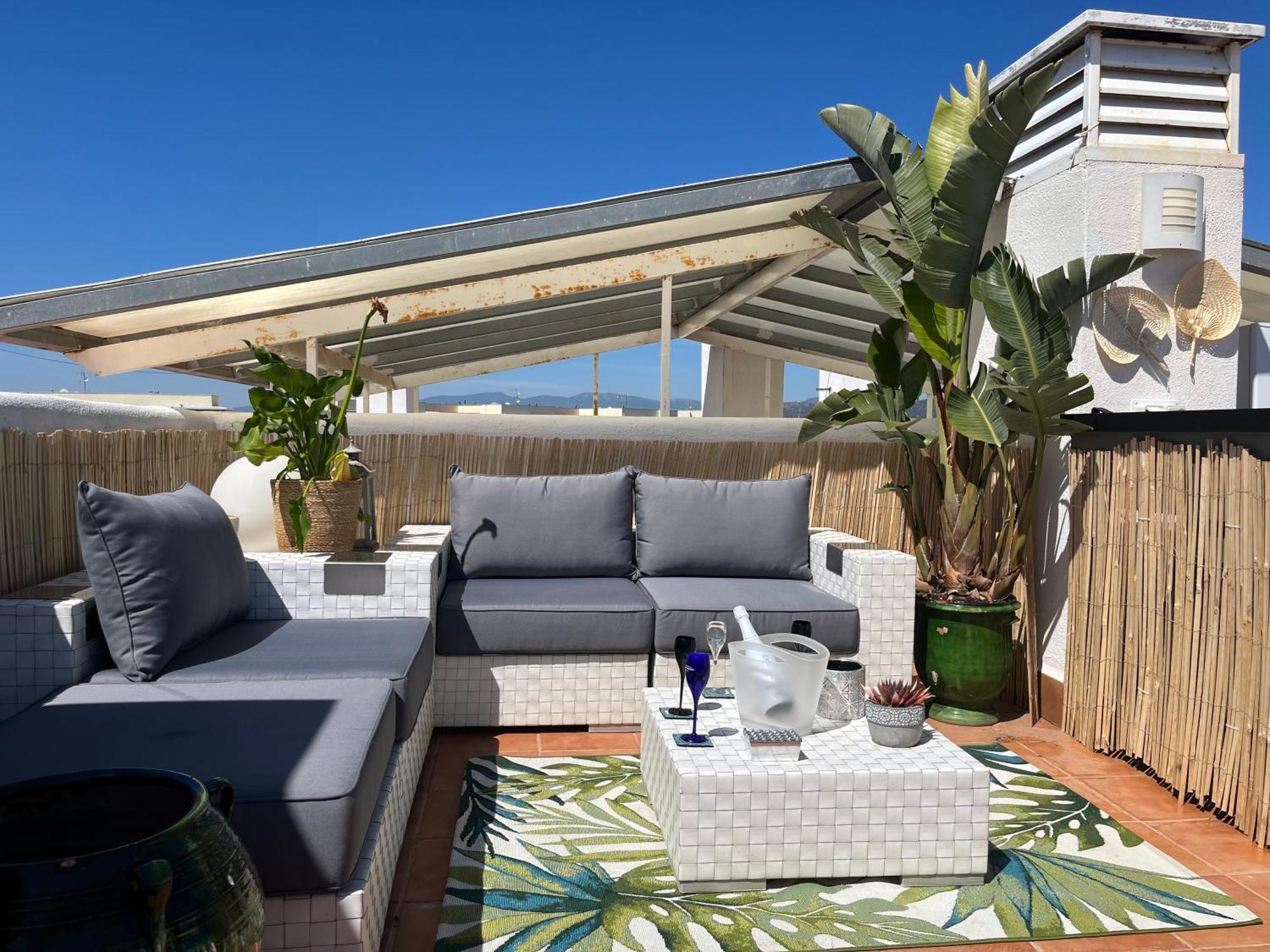 Appartement Avec Terrasse Sur Le Toit Vue Mer Roses Exterior foto